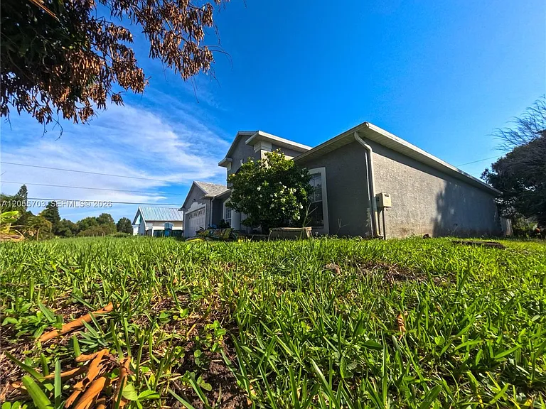 1834 SW Gemini Ln — Photo 11