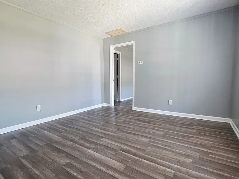 417 S Emerson St — Photo 3