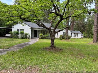 105 Bee Gee Rd, Lumberton, NC 28358