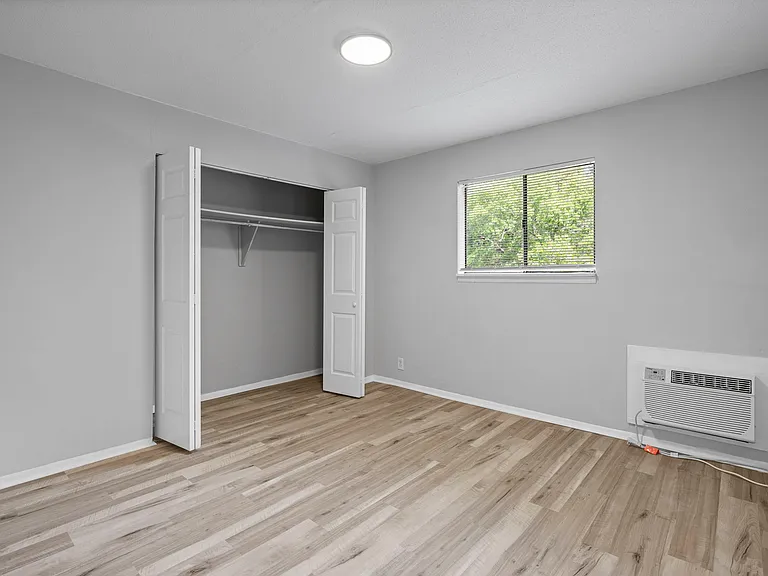 4009 Eunice St SW — Photo 8