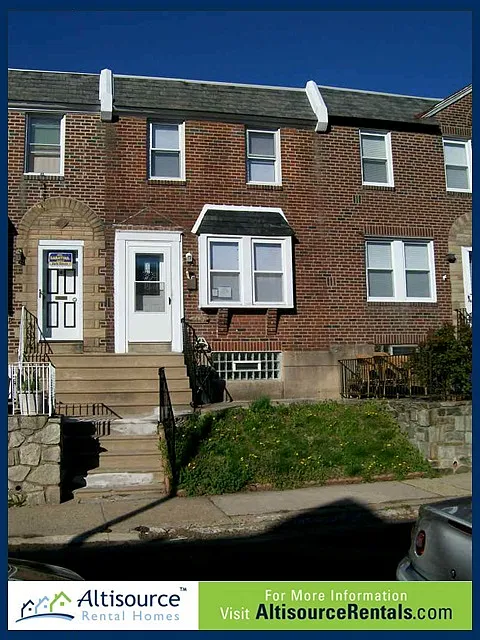 4426 Vista St photo 1