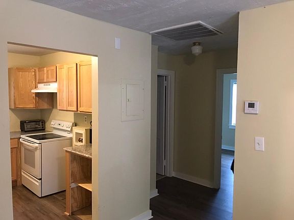 2nd image of 625 Pershing Dr #1