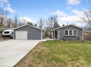 3816 Maple Rd, Fort Gratiot, MI 48059