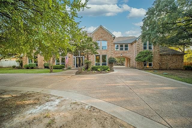 1st image of 155 Winding Creek Way
