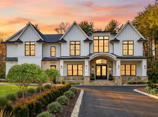 12 Echo Ridge Rd, Upper Saddle River, NJ 07458