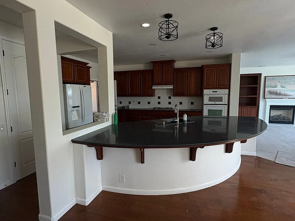 1216 Aups Ct