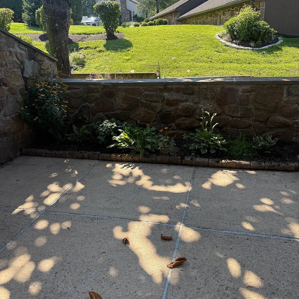 3 bed, 3.0 bath, 2093 sqft, $3,200 — Photo 4