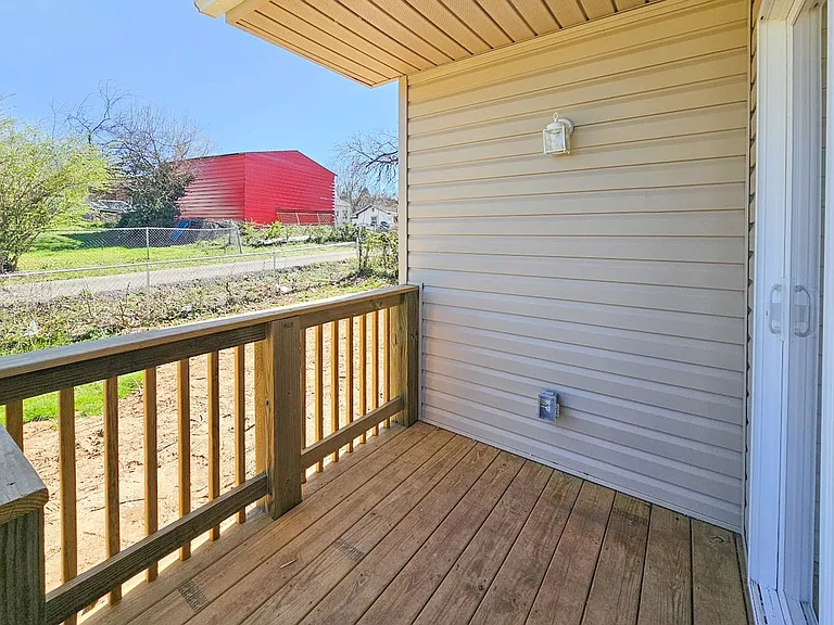 1424 Nolan Ave — Photo 15