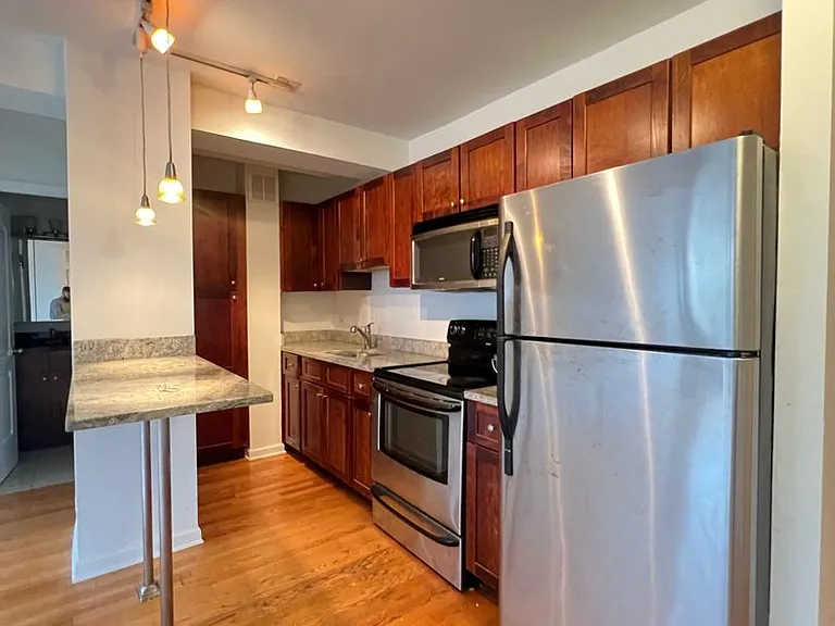 4180 Marine Terrace Apartments — Photo 137