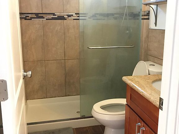 5th image of 1128 Park Heights Dr