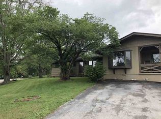 122 Edgewood Dr, Bedford, IN 47421