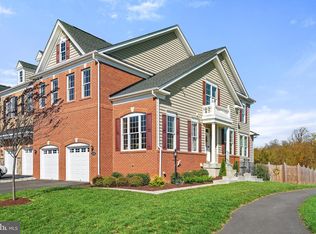 43218 Hattontown Woods Ter, Ashburn, VA 20148