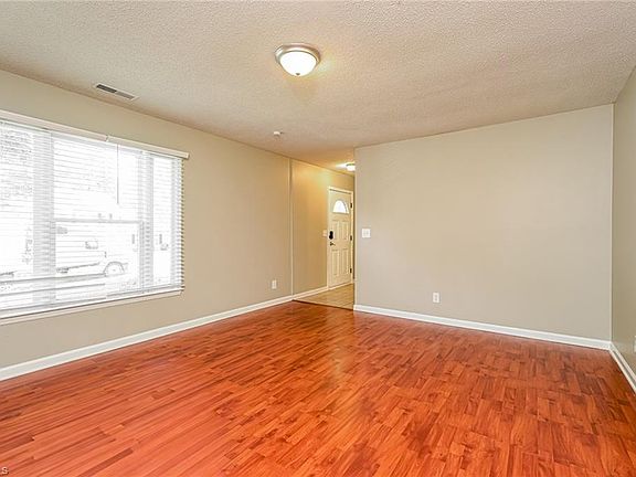 3rd image of 1786 Greencedar Ln