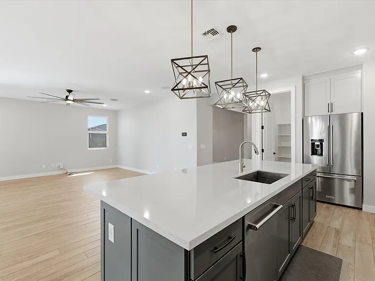 2225 N 140th Dr — Photo 13