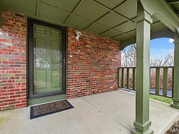 3rd image of 2327 Hidden Meadow Ln