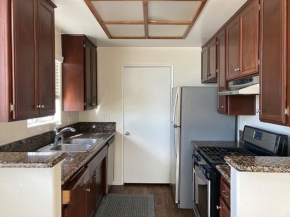 4th image of 1337 S Bundy Dr APT 207