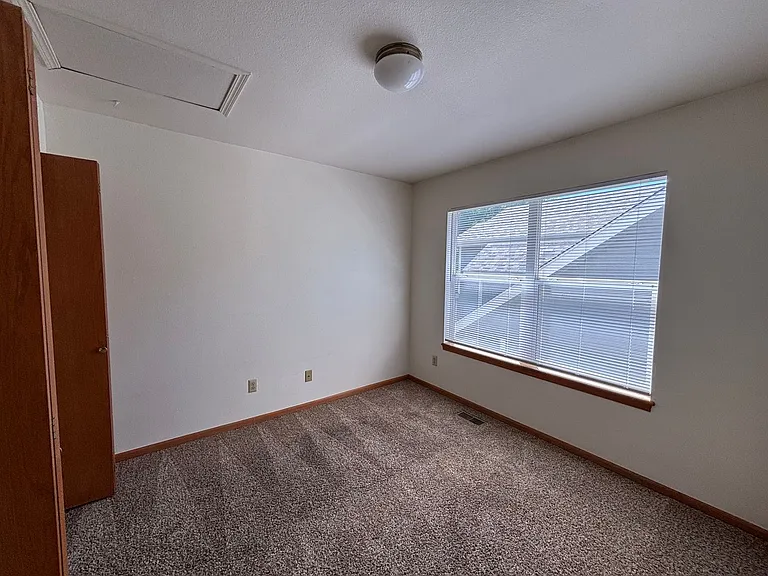 3425 Red Mountain Dr — Photo 18