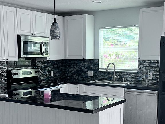 4th image of 731 46th St