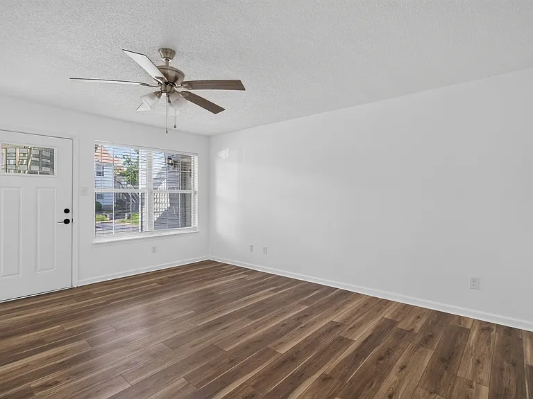 3536 Dublin Ct — Photo 4