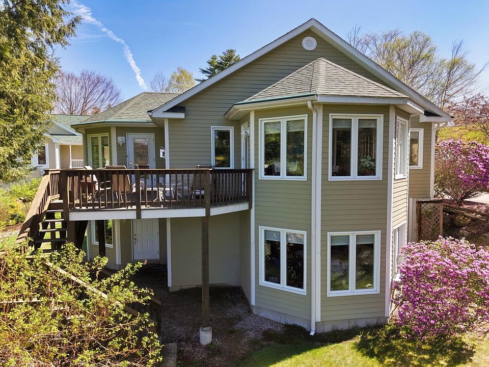 1st image of 3 Linkside Drive