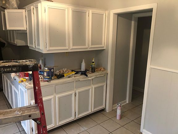 3rd image of 1514 Vicksburg Dr