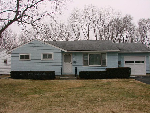 1st image of 704 Park Ave