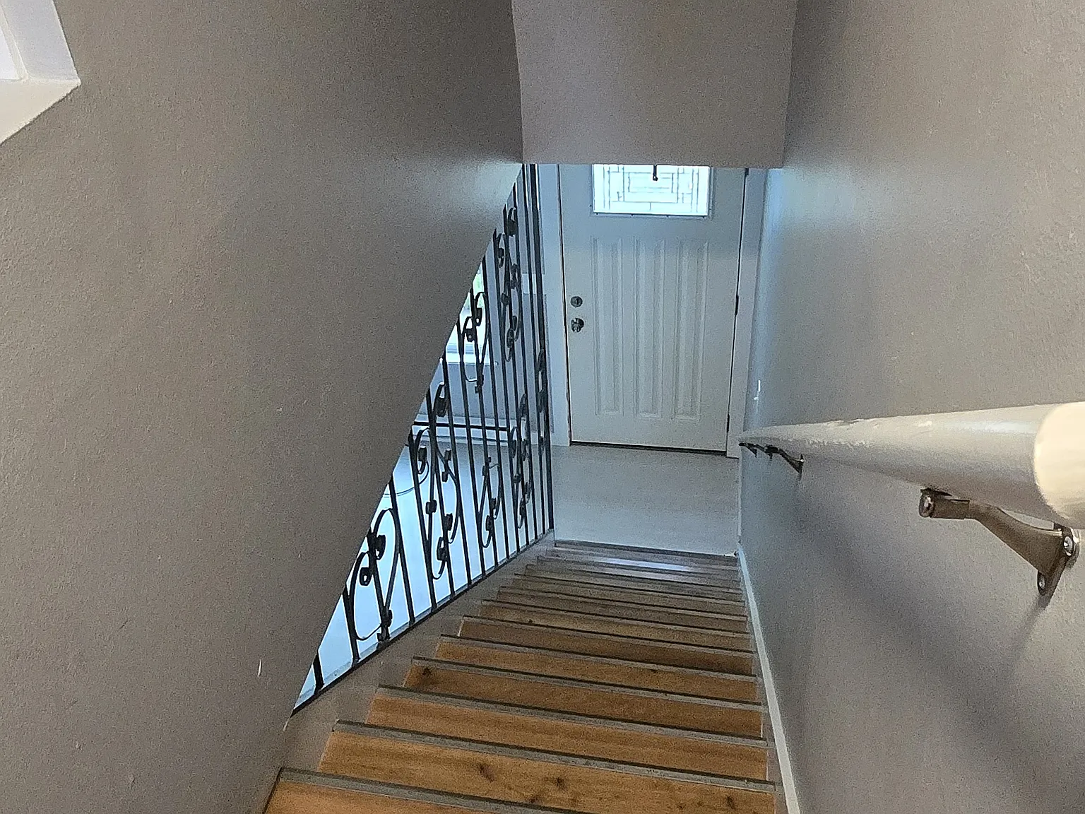 2 bed, 875 sqft, $1,795 — Photo 2