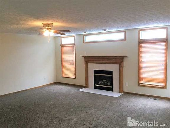 3rd image of 8961 Coral Canyon Cir