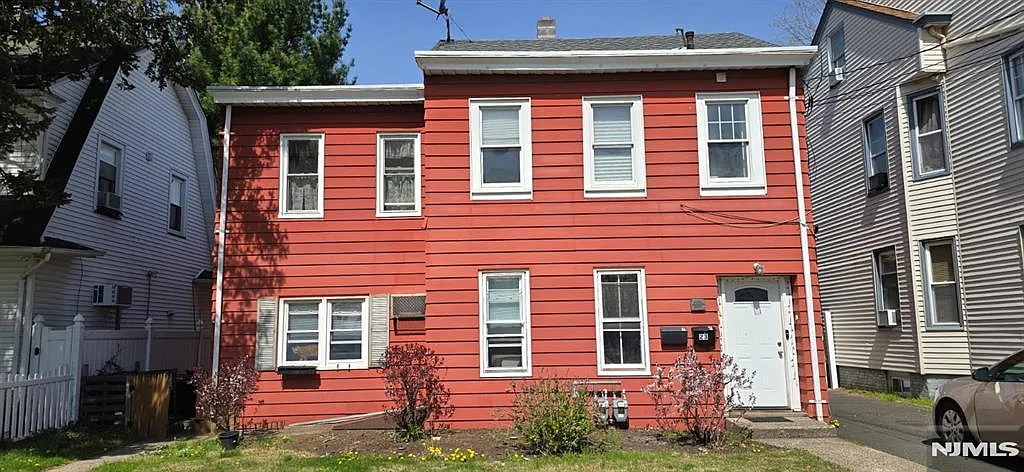 23 Zabriskie St photo 1