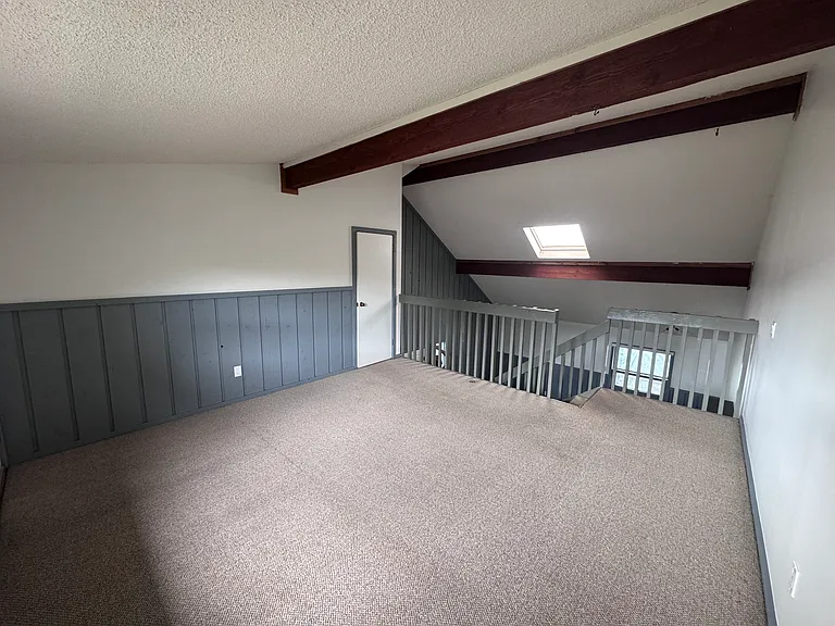 430 Capitol St — Photo 6
