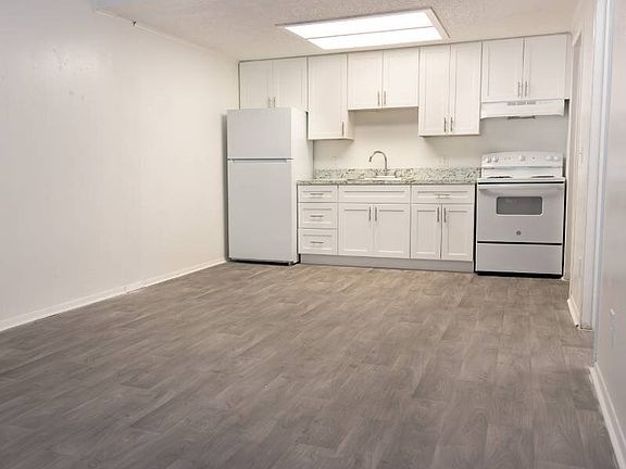 5th image of 4990 North Ln #2AUCMPC