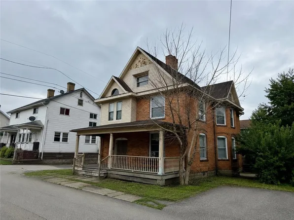 208 S Prospect St, Connellsville, PA 15425