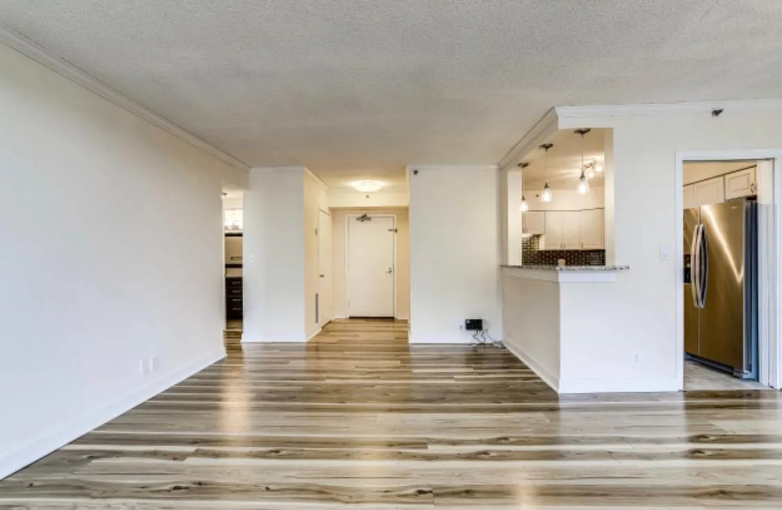 1 bed, 914 sqft, $2,250 — Photo 3