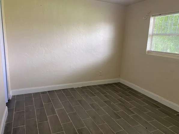 1250 NW 60th St APT 3, Miami, FL 33142