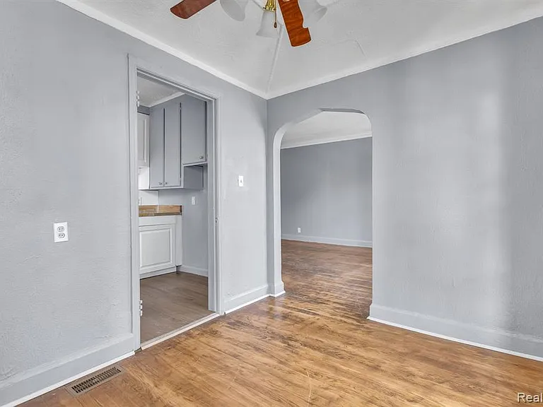 17701 Manderson Rd — Photo 14