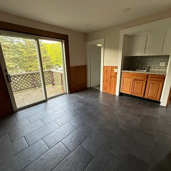 319 Canton St #2 — Photo 4