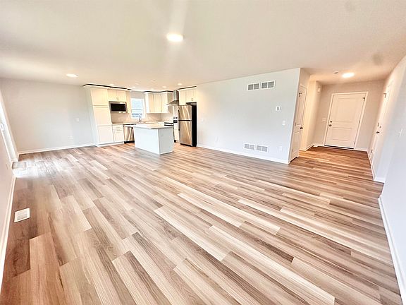 4th image of 2317 Valberg Dr