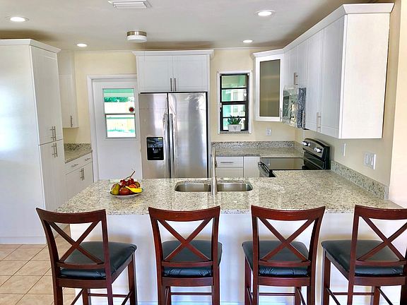 3rd image of 3026 Vassallo Ave