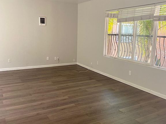 4th image of 5014 Auburn Dr APT 10