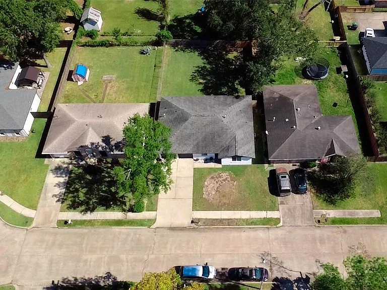 9614 Bean St — Photo 28
