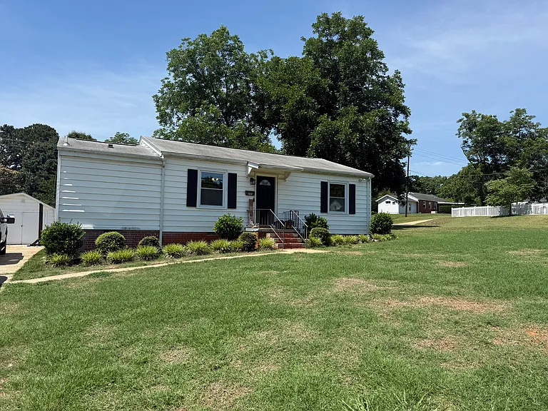 205 Harris St — Photo 13