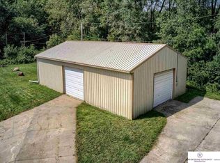 14333 Shongaska Rd, Omaha, NE 68112