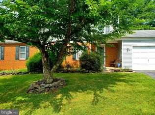 17 Blackburn Ct, Burtonsville, MD 20866