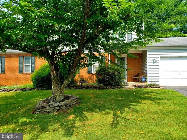 17 Blackburn Ct, Burtonsville, MD 20866