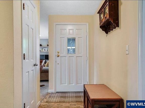 3rd image of 4566 46th Ave NE