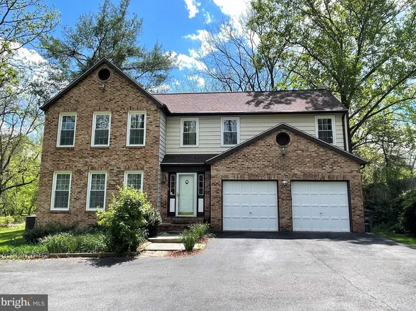 9010 Scott Dr, Rockville, MD 20850