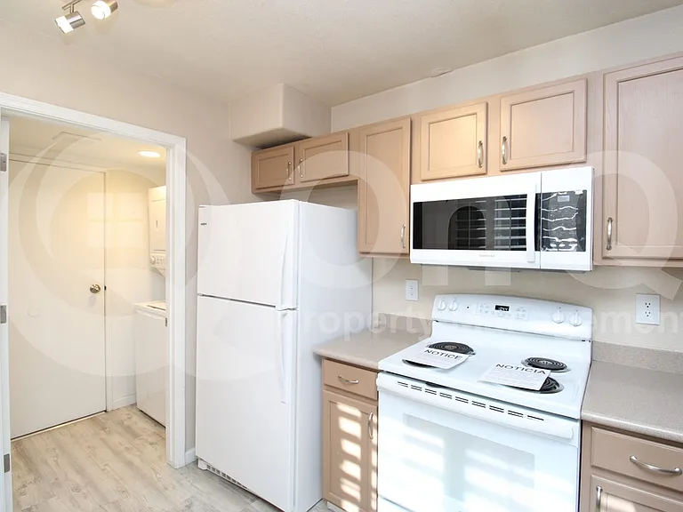 1633 E Lakeside Dr #85 — Photo 6