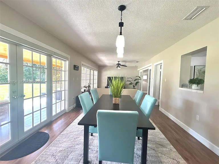 416 Bayberry Dr — Photo 18