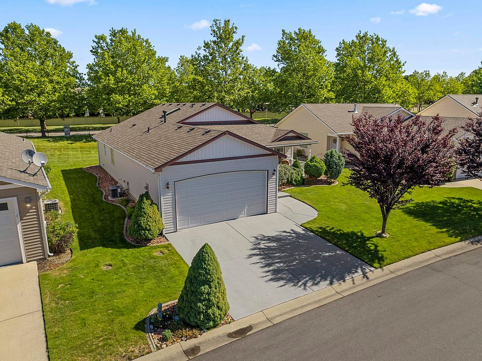 1st image of 826 N Tanglewood Ln