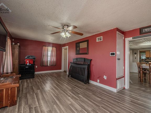 3rd image of 1725 N 77 Ranch Rd